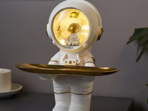 Astronaut Resin Key Tray – Spaceman Storage Sculpture for Home Decor